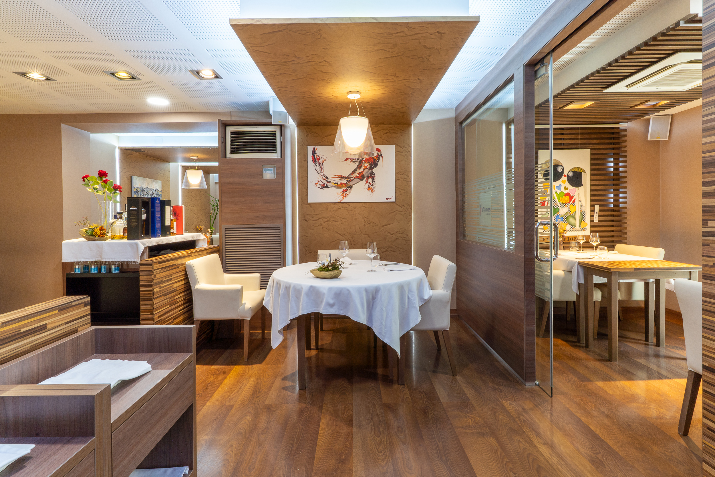 Sala principal de Aflamas Restaurant en Les Corts, Barcelona